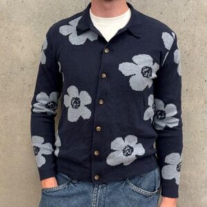 ART OF RHETORIC Blue Floral Retro Grandpa Button-Up Sweater, size Large